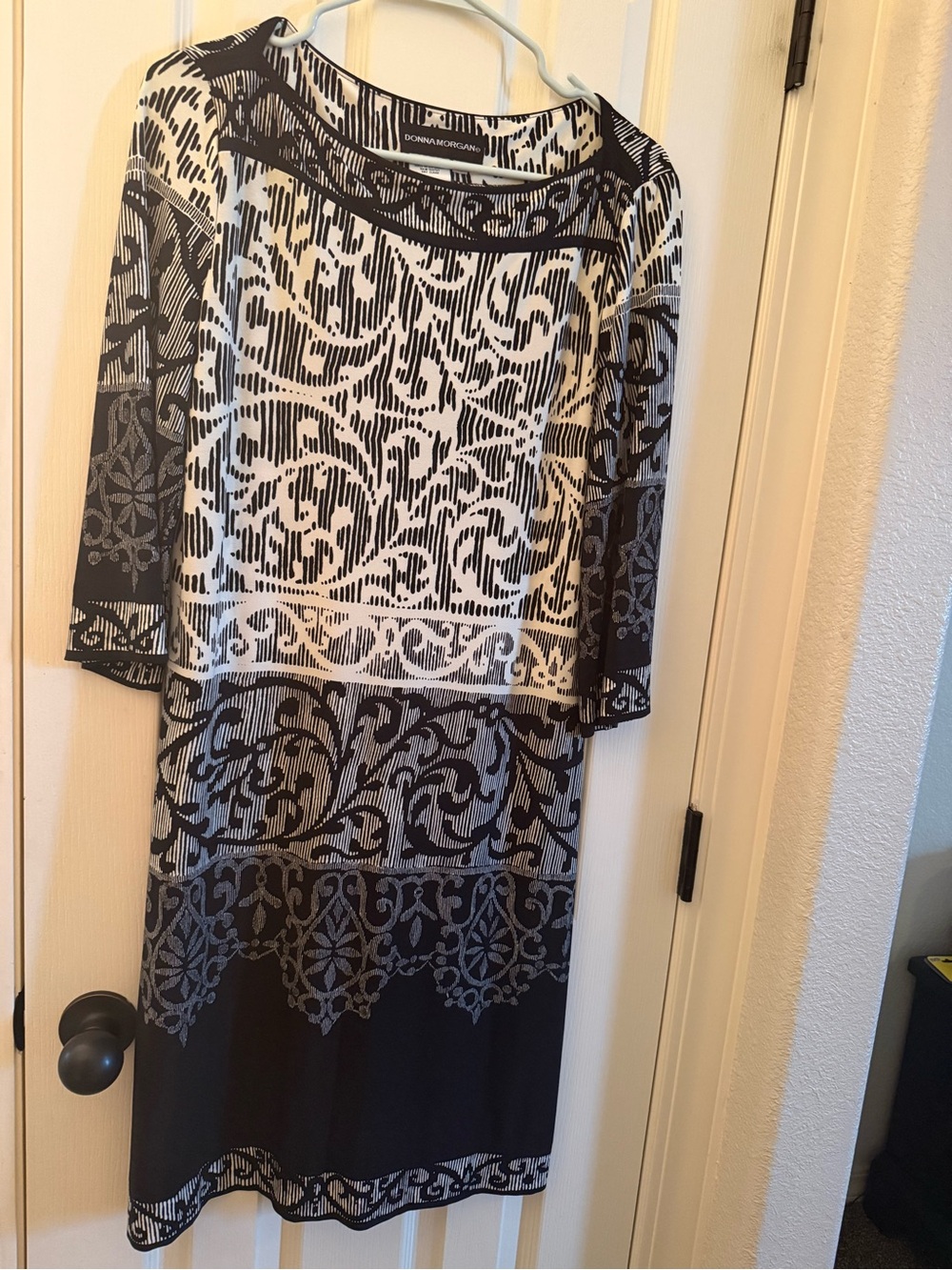 Donna Morgan Black and White Abstract Knit Dress